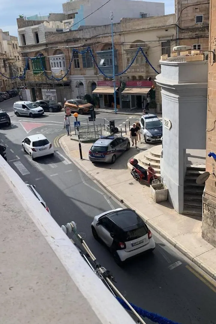 Stunning City-Center 3Br Sliema