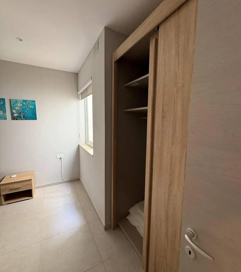 Stunning City-Center 3Br Sliema 0*,  Malta