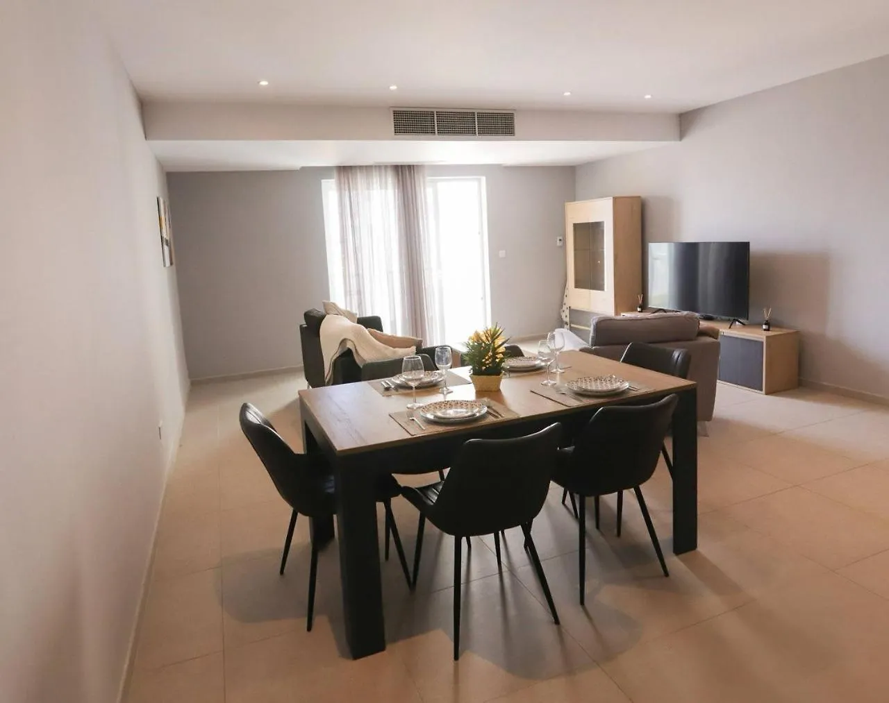 Apartment Stunning City-Center 3Br Sliema