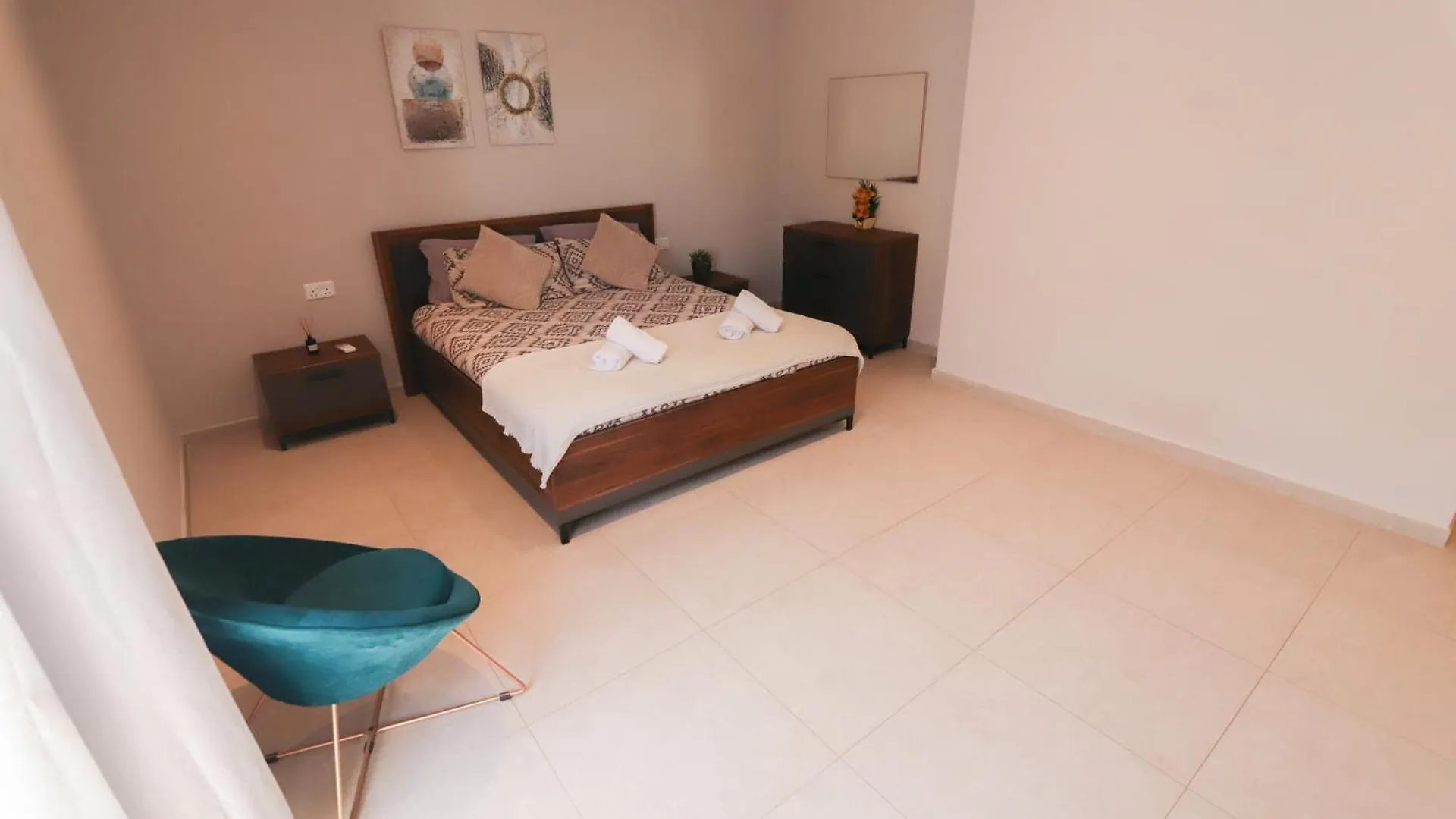 Apartment Stunning City-Center 3Br Sliema