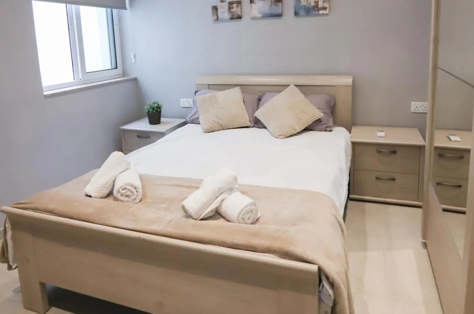 Stunning City-Center 3Br Sliema