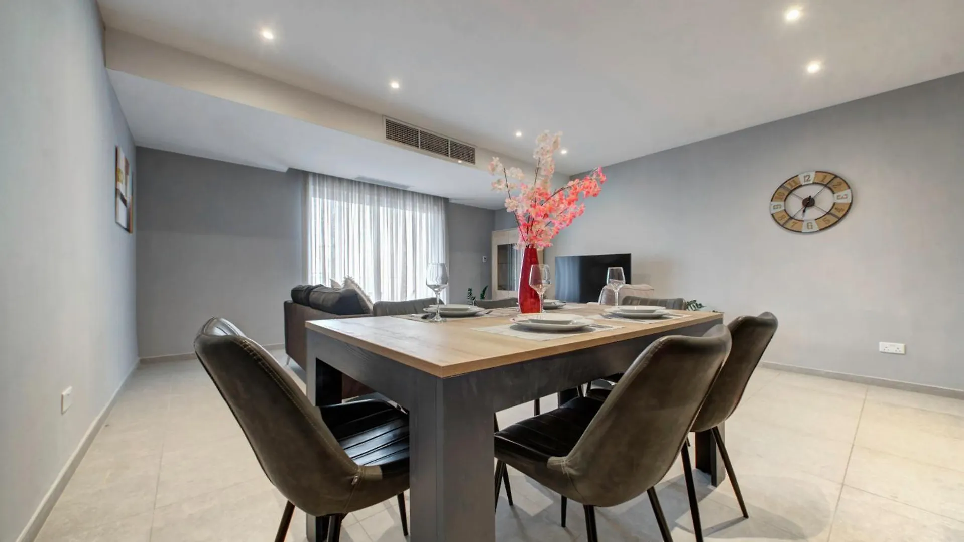 Stunning City-Center 3Br Sliema 0*,  Malta
