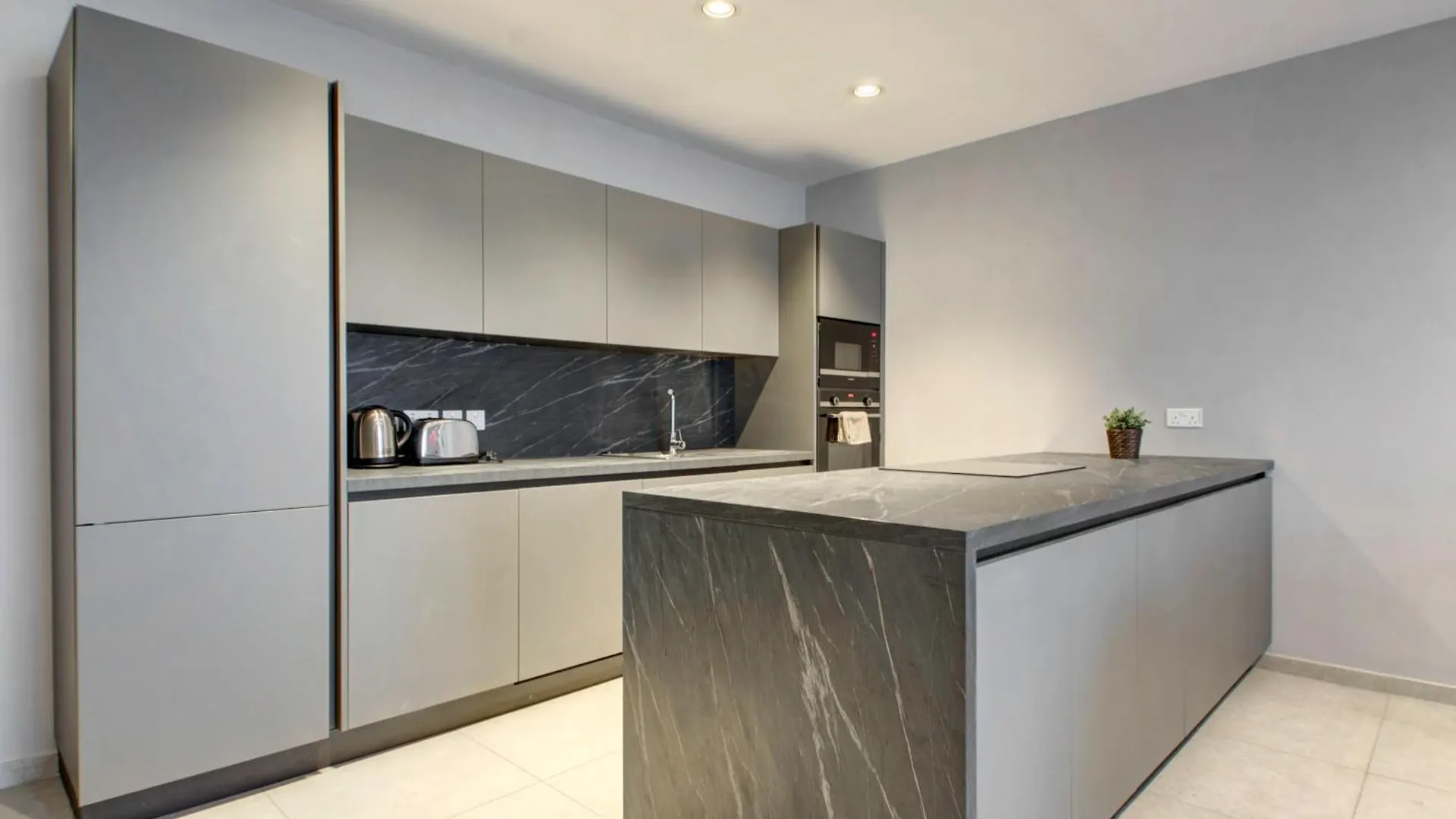 Apartment Stunning City-Center 3Br Sliema